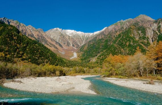 大きい声の出し方！何が大事なの？息の量？お腹の筋肉？間違いだらけの発声法を正しくします！